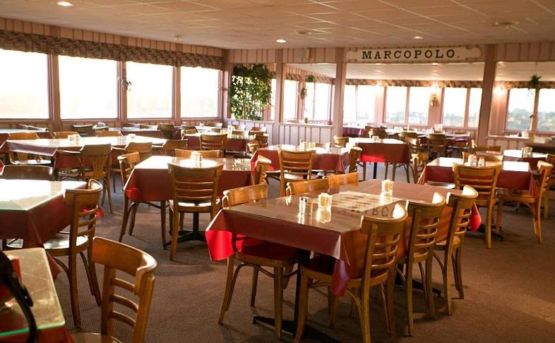 Marco Polo Inn Cavendish Exterior photo